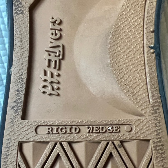 P.F. Flyers unisex Black Canvas Sneakers women’s size 9.5 men’s suze 8. - Picture 10 of 13